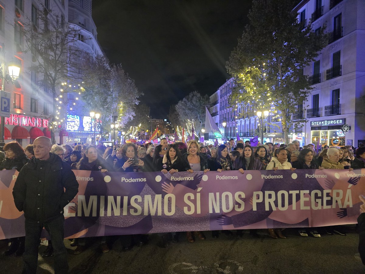 CambrolleMar's tweet image. 🟣 Ante la ola reaccionaria, ante el ataque a los avances feministas con la amenaza de Feijóo de derogar la ley del Solo sí es sí 
👇👇
EL FEMINISMO SI NOS PROTEGERÁ ✊🏾
Este #25N Plantamos cara al machismo y al fascismo!!