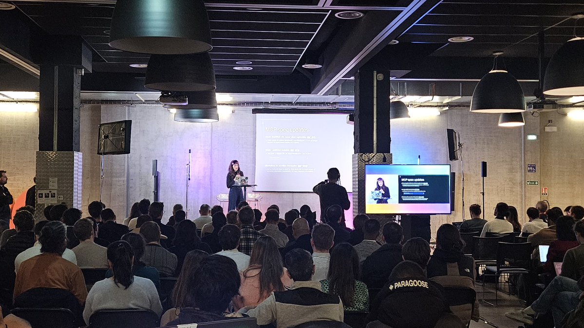 Jeanroudy's tweet image. Erica and PL from @alpic_ai presenting the latest MCP spec release