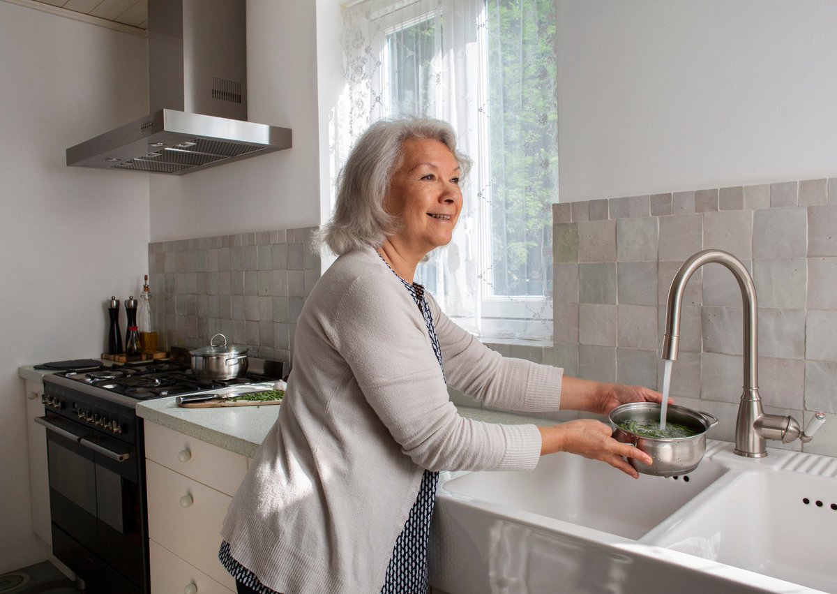 Vanaf 1 januari 2026 betalen klanten van drinkwaterbedrijf Oasen € 1,67 per 1.000 liter drinkwater. Dat is een stijging van € 0,05 ten opzichte van 2025. Het vastrecht blijft ongewijzigd op € 114,07 per jaar. 
 
Lees meer informatie op obi41.nl/mpv26dua