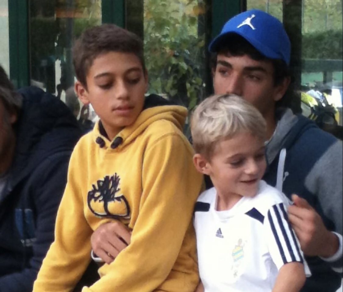 mklhl_'s tweet image. lacrime sono state versate