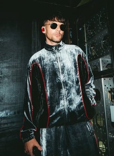 manukaraim's tweet image. 🖇️˖ ݁𖥔 🕶️ ݁˖ 𐙚