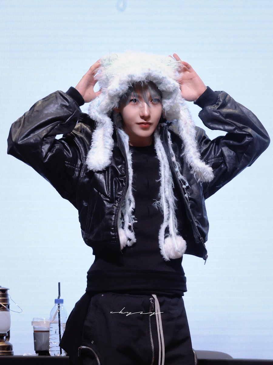 heyxkyzy's tweet image. 251123 K4 ❄️❄️

#런쥔 #仁俊 #RENJUN #ロンジュン