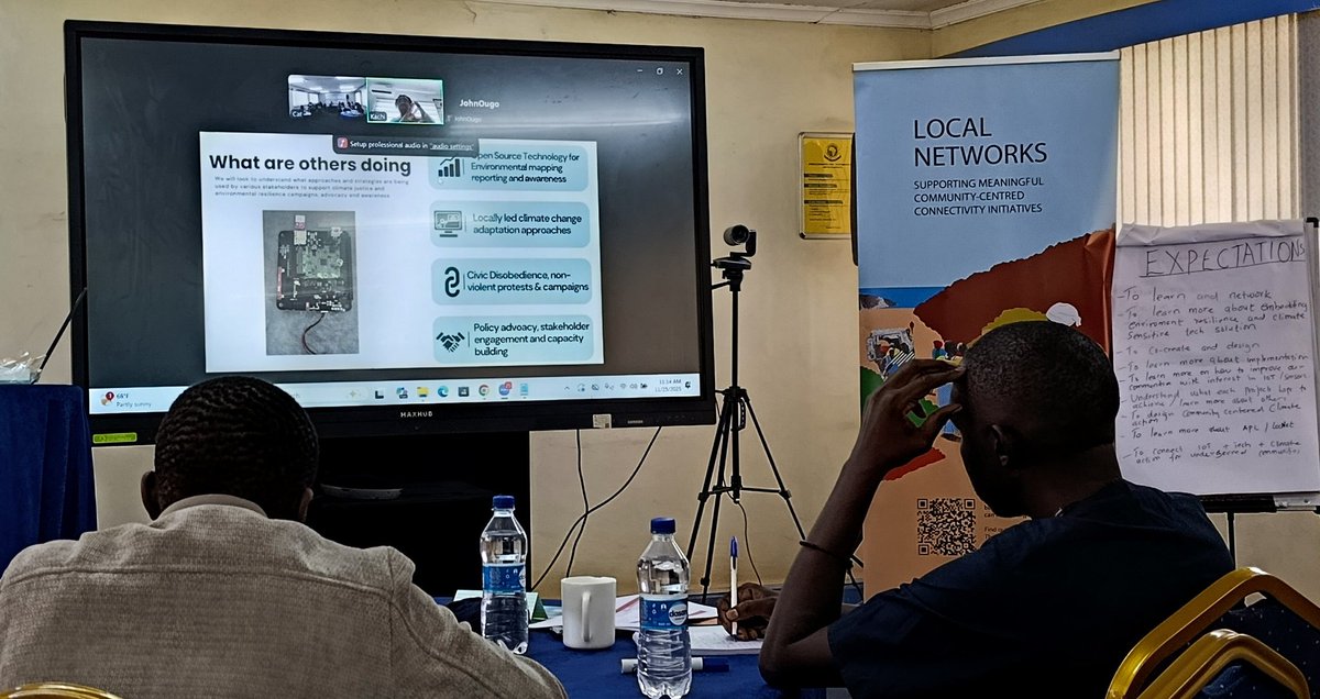 @KijijiYeetu joins LocNet Climate Action workshop <a href="/AFRALTI/">AFRALTI</a>, harnessing Human Design, IoT &amp; AI for climate action, embedding environmental justice, tech deployment &amp; leveraging data for change. Strengthening community value &amp; impact for citizens. Host <a href="/APC_News/">APC</a> #CommunityNetworks