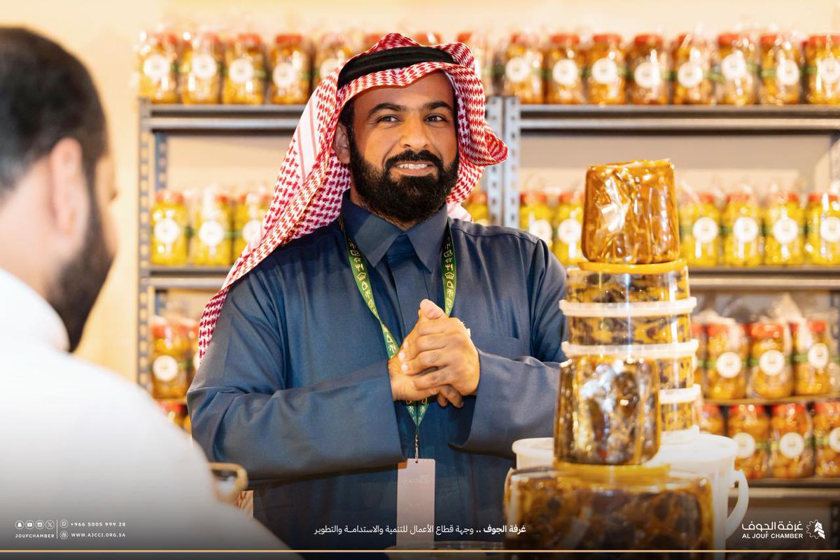 joufchamber's tweet photo. افتُتح اليوم في الرياض المعرض الدولي للتمور #عالم_التمور، في نسخته السادسة لعام 2025م، حيث تشارك #غرفة_الجوف للمرة الخامسة على التوالي، بمشاركة 27 مزارعًا ومنتجاً من #منطقة_الجوف لتقديم أجود أنواع التمور ومنتجات النخيل لزائري المعرض. https://t.co/aeWLmIYBhb