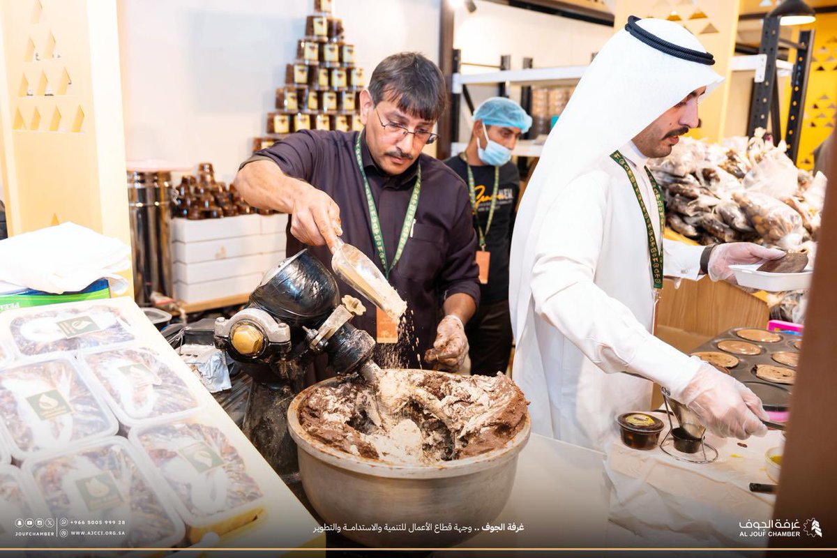 افتُتح اليوم في الرياض المعرض الدولي للتمور #عالم_التمور، في نسخته السادسة لعام 2025م، حيث تشارك #غرفة_الجوف للمرة الخامسة على التوالي، بمشاركة 27 مزارعًا ومنتجاً من #منطقة_الجوف لتقديم أجود أنواع التمور ومنتجات النخيل لزائري المعرض.