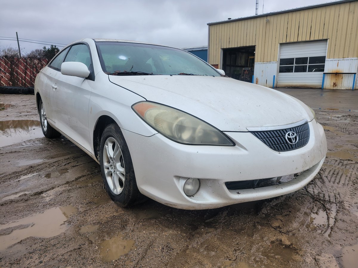 PIERCE_AUTO's tweet image. Check out the 2004 #Toyota #Solara we just added to our inventory for parts!