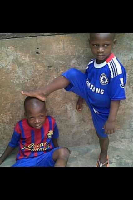 CfSimi's tweet image. Fully rested players who are starting against Barcelona 
Caicedo ✅ 
Fofana ✅ 
Reece James ✅ 
Neto ✅
Estavao ✅
Garnacho ✅

Let&apos;s see if Barcelona will survive this. #UCL #CH