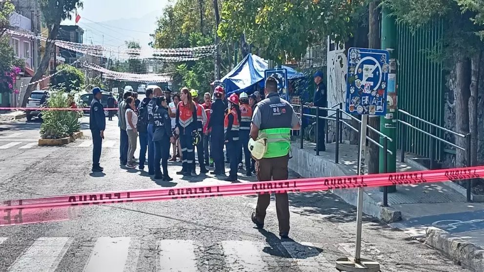 🚨 Amenaza de bomba en la ENAH

La Escuela Nacional de Antropología e Historia fue desalojada esta mañana tras una amenaza de bomba en el plantel de Tlalpan, CDMX.

⛔ Clases suspendidas todo el día.

aztecanoticias.info/4pyvdtn