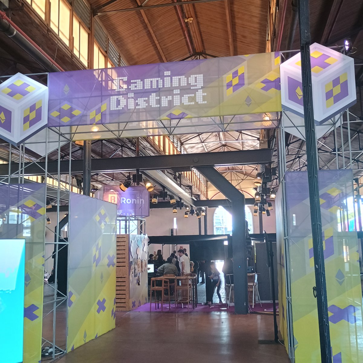 sceniumapp's tweet image. We were on site at @efdevcon Buenos Aires 2025 👏

A full day surrounded by builders shaping the future of Ethereum: payments, RWAs, identity, infra, privacy, global liquidity rails and much more.  

Great energy, smart teams and real on-chain progress everywhere.  

See the…