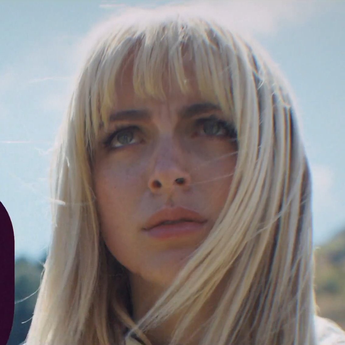 biondcd's tweet image. let’s both have bangs and be princesses of the quarter quells and not tell anyone