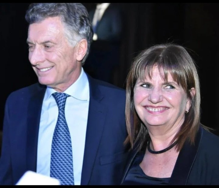 <a href="/PatoBullrich/">Patricia Bullrich</a> 

Traidora.

Conversa.

<a href="/JMilei/">Javier Milei</a>  : " El Traidor Traiciona Siempre ".