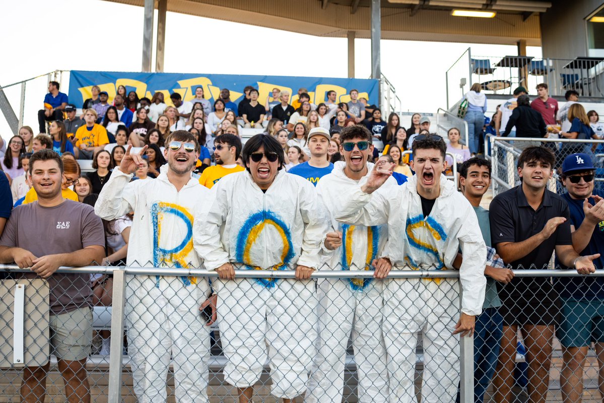 𝐓𝐡𝐚𝐧𝐤 𝐘𝐨𝐮 𝐑𝐨𝐨𝐬!

From hosting our first-ever NCAA Tournament game to a Summit League regular-season championship and countless unforgettable moments! Thank you to everyone who supported us throughout this historic season. We’re excited for 2026!

#RooUp🤘