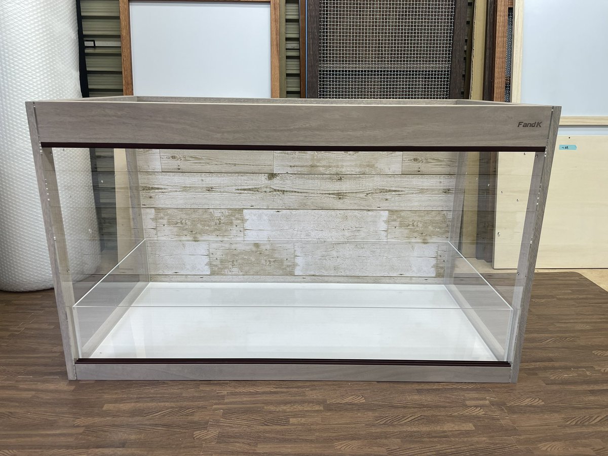 おはようございます！ ミーアキャット用納品✨ 幅1000奥行500高さ600