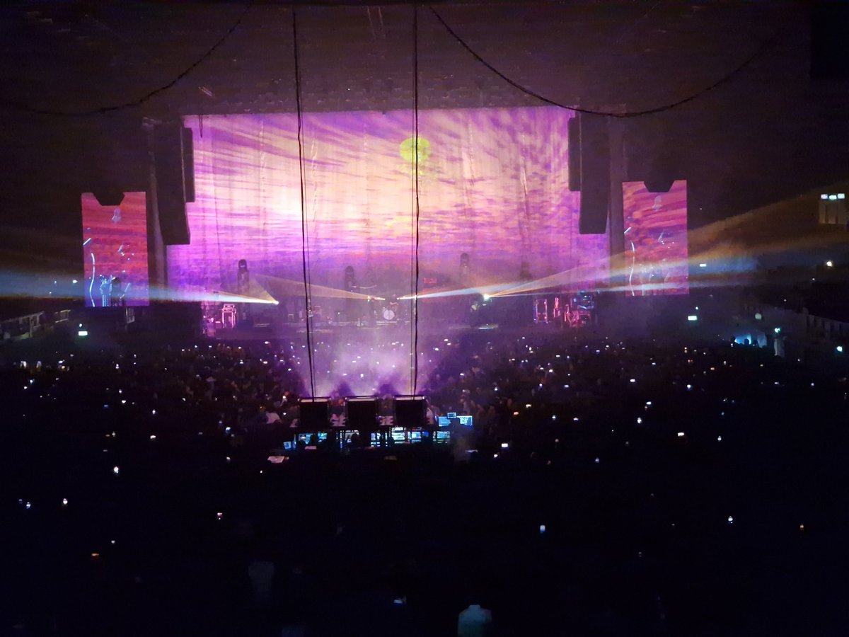 MY Bloody Valentine Wembley 2025.
Ive missed having my spine  turned inside out.
That was fckn loud