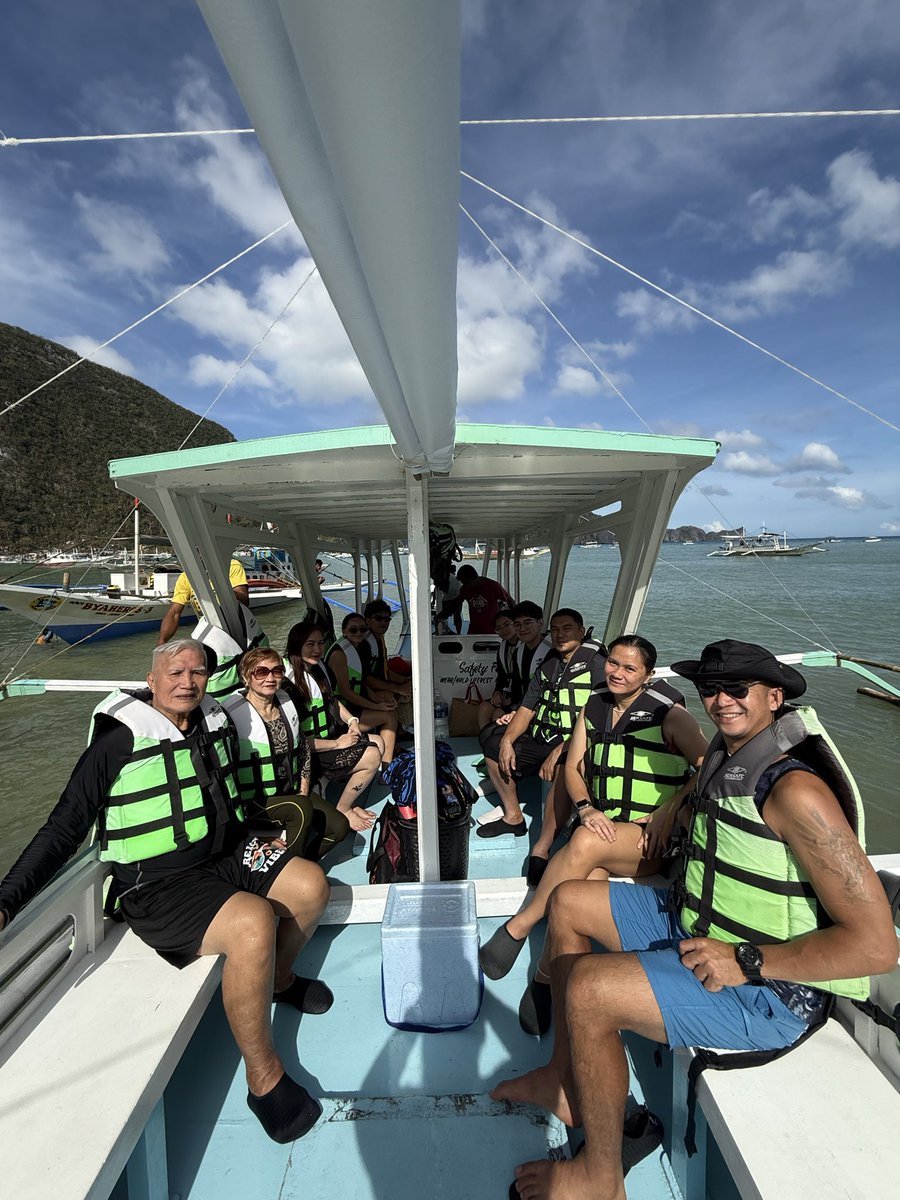 shatorres02's tweet photo. Beachin’ with my Fam
#Palawan #ElNido https://t.co/NCw4muSdKz
