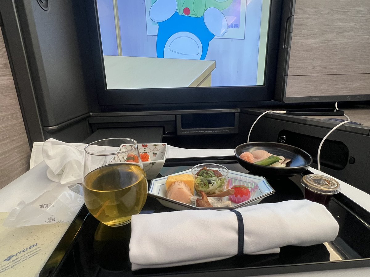 お久しぶりです！
一時的に日本帰って来ましたぁー🇯🇵
日本さいこぉー！