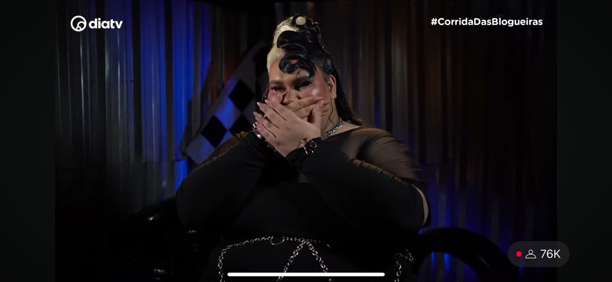 JRMota1's tweet image. A queen entregando mais uma vez sua pose clássica #CorridaDasBlogueiras