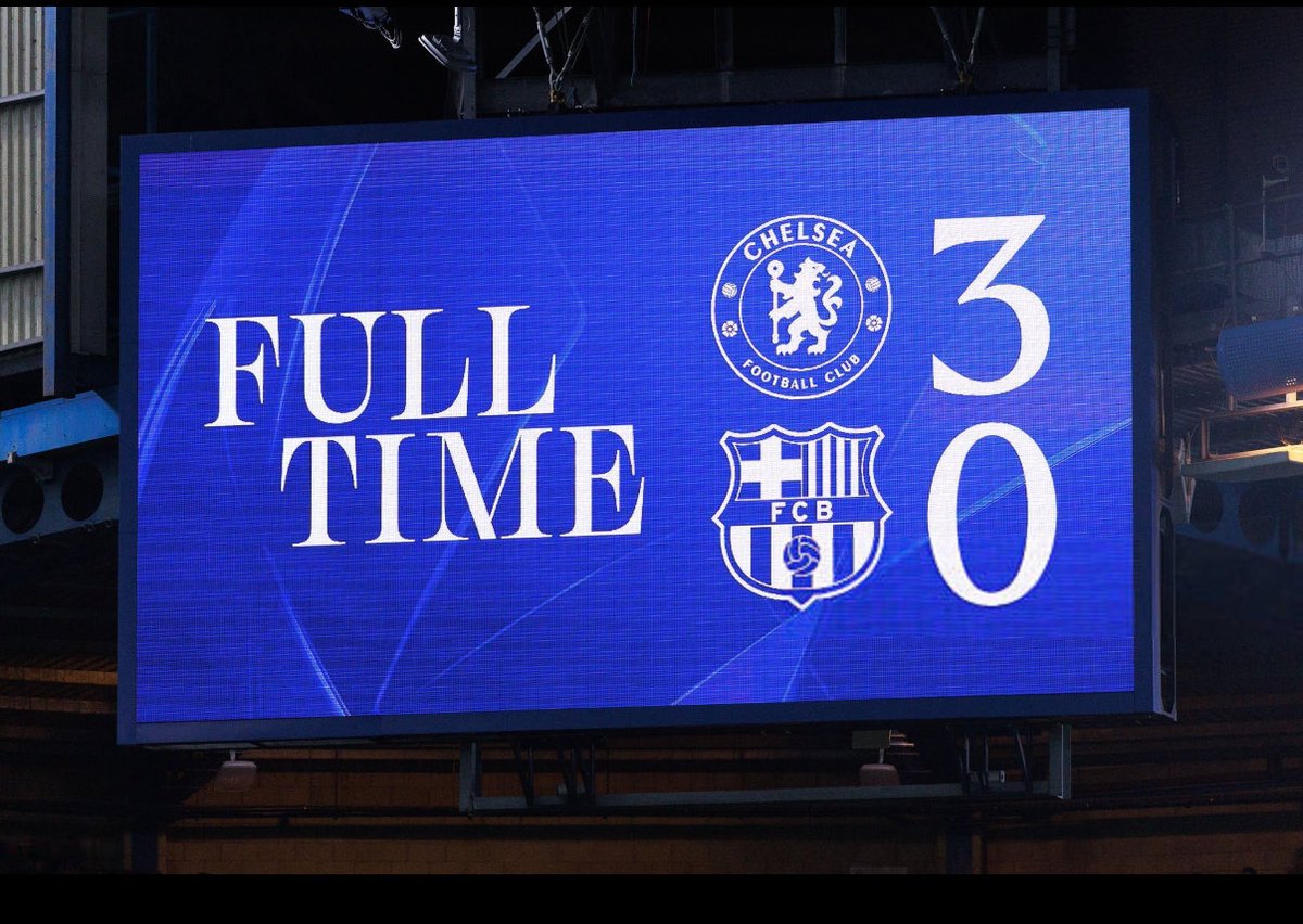 ذا وضعك قدامي يا نكره بدون التحكيم ادعس عليك واعري فريقك التافه ههههههههه