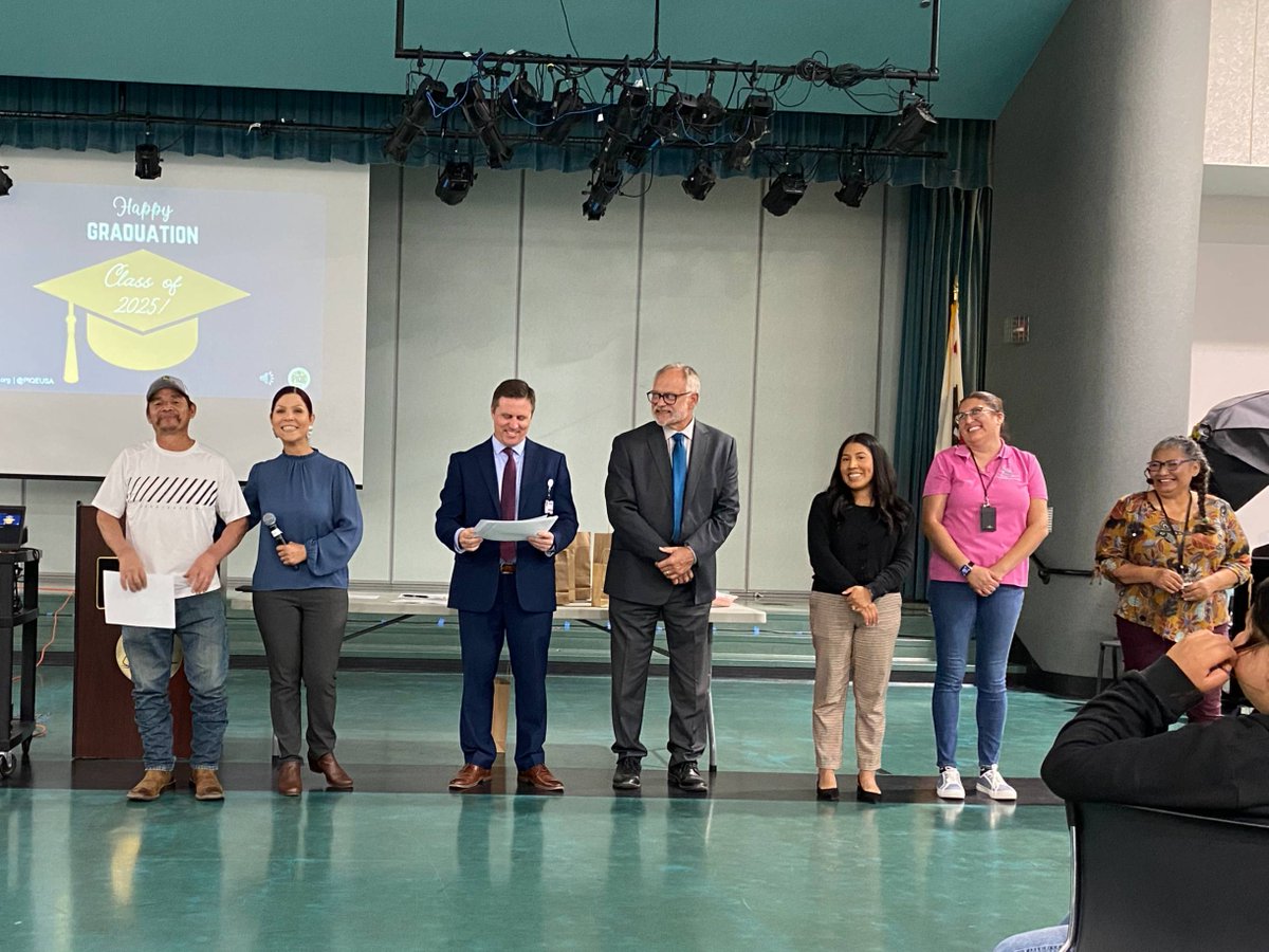 On November 5, we proudly celebrated 31 parents who completed our Family Engagement Program. 24 in the Spanish class at Strathmore High School and 7 in the English class at Harmony Magnet Academy. After nearly 10 years of partnership, and with Principals Brown and Peterson