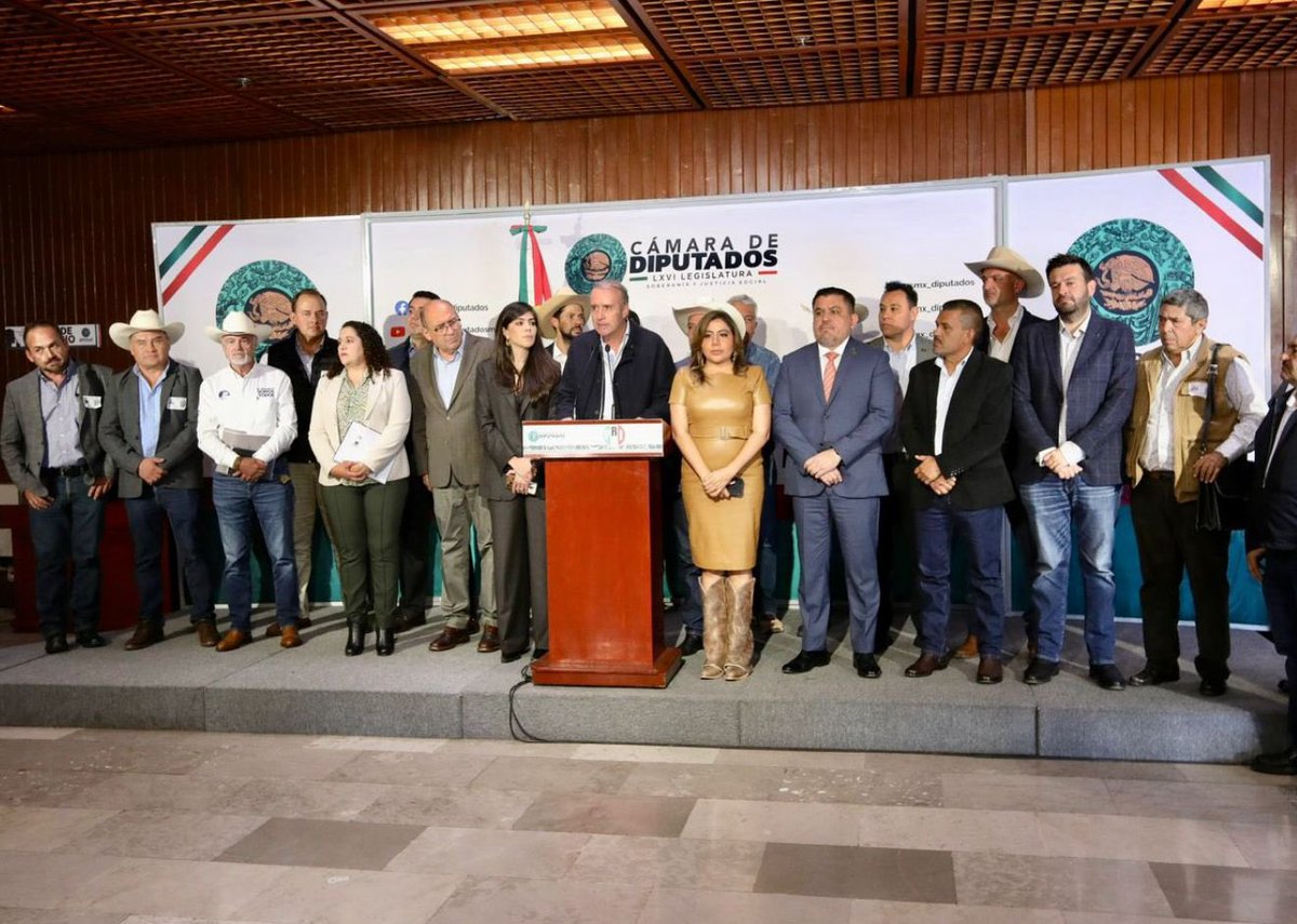 #Política ✍🏽 | Reforma a la Ley de Aguas Nacionales impactaría en la seguridad alimentaria: <a href="/MarioCalzadaM/">Mario Calzada</a> 💬

• Productores advierten vacíos e inconsistencias en la iniciativa federal. 👉🏽 is.gd/D0xuS1