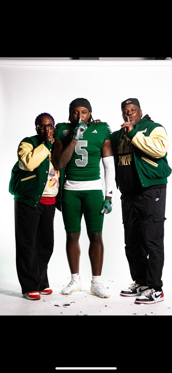 Had a great official visit to <a href="/EMUFB/">Eastern Michigan Football</a>!!  Thank you to the whole staff for making it a great experience‼️<a href="/CoachSDugan/">Sean Dugan</a> <a href="/CoachBenNeedham/">Ben Needham</a> <a href="/Coach_Creighton/">Chris Creighton</a>