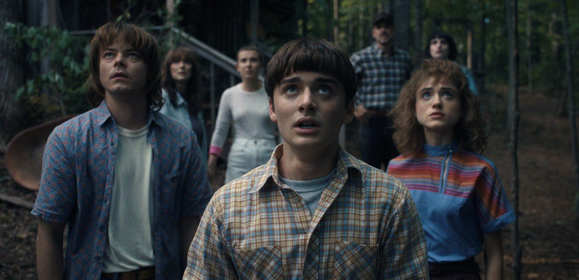 TheSTarchive83's tweet image. The Duffer Brothers recommend to rewatch these four episodes before season 5 releases #StrangerThings5 

2x04 - Will the Wise
2x06 - The Spy
4x07 - The Massacre at Hawkins Lab
4x09 - The Piggyback