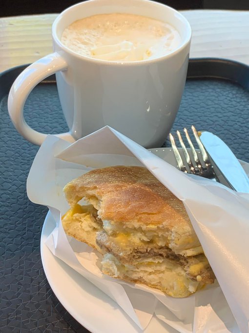 Ruby08855's tweet image. Warm bread, creamy coffee, and a happy tummy.  This is the perfect start to my day. 😋