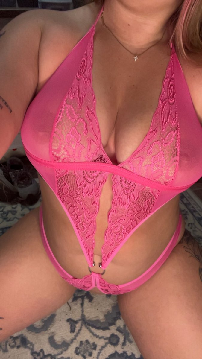 studysesh69's tweet image. I love the color pink🩷