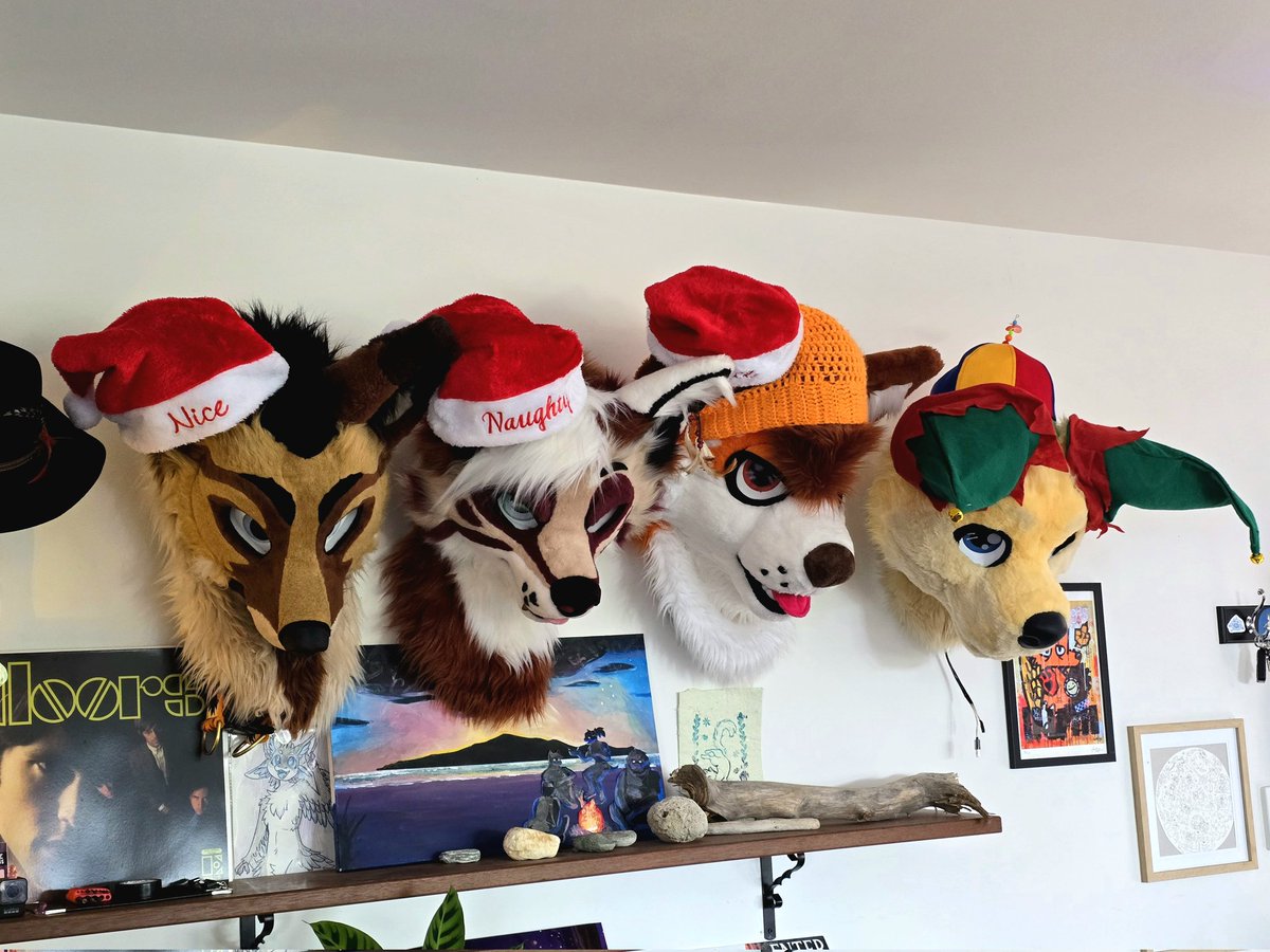 🎄 JOLLY SQUAD!! 🎅

<a href="/Keebzyote/">Keeba</a> <a href="/AyVex_/">Vex🐾</a> <a href="/ToniccFox/">Tonicc</a> <a href="/Fluff_GR/">Fluff 🎾 🔜 FurcoNZ Hotel</a>