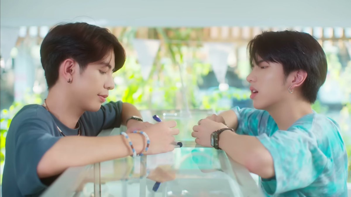 i43sea's tweet image. curry rice seller x idol
top 1 student x top 2 student
fashion student x fashion student
astronomy club nerd x judo athlete

seakeen just keep getting the best tropes that could ever exist out there