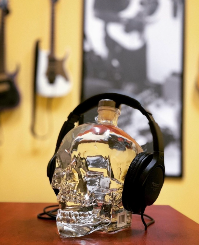 Crystal Head Vodka tweet media