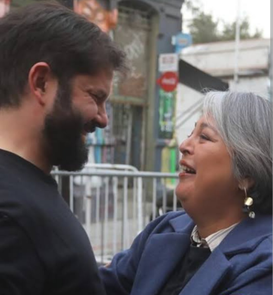 LuisLobovskyB's tweet image. No hay dónde perderse!!

Chile necesita volver a tener gobernantes decentes.