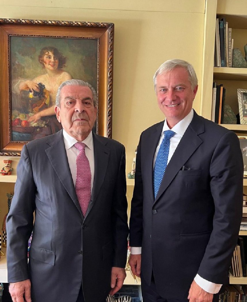 LuisLobovskyB's tweet image. No hay dónde perderse!!

Chile necesita volver a tener gobernantes decentes.