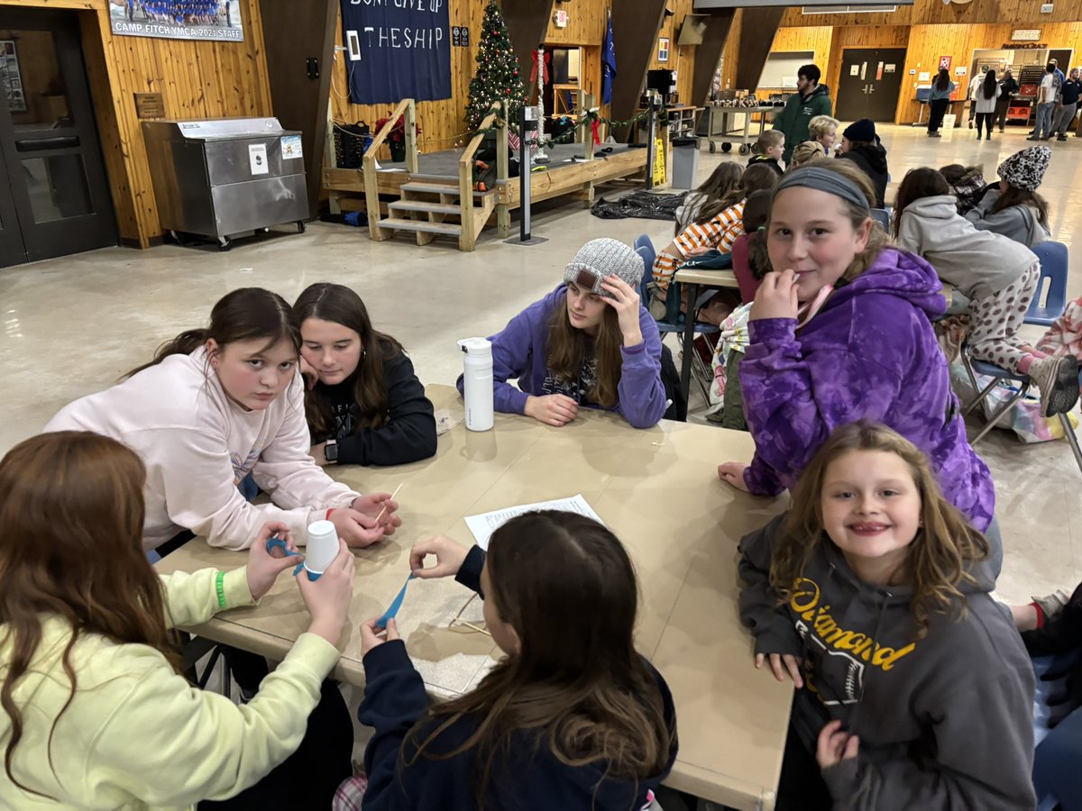 5thGradeJAG's tweet photo. Eggbert building https://t.co/unmobFUZpt