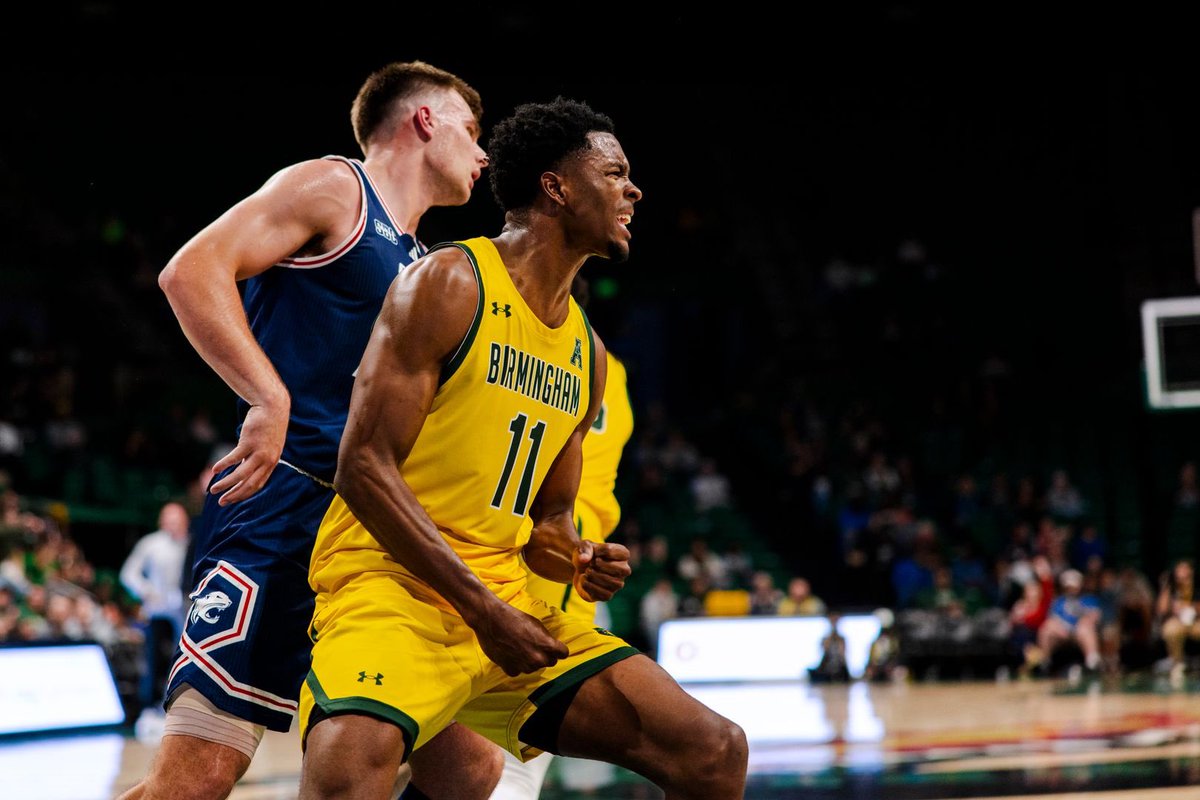 chancewestry1's tweet photo. Loving it Gotta embrace it painting the picture.
#BlazerNation 🐉 #resurrect https://t.co/Q0YjxRFnTG