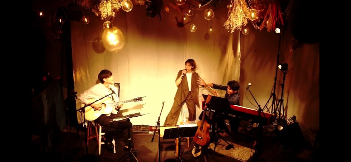 おはようございます！！
遅ればせながら、おとといはもんプロvol.3ありがとうございました！！
ライブにコントに楽しんでいただけて僕自身も楽しませてもらいました！！