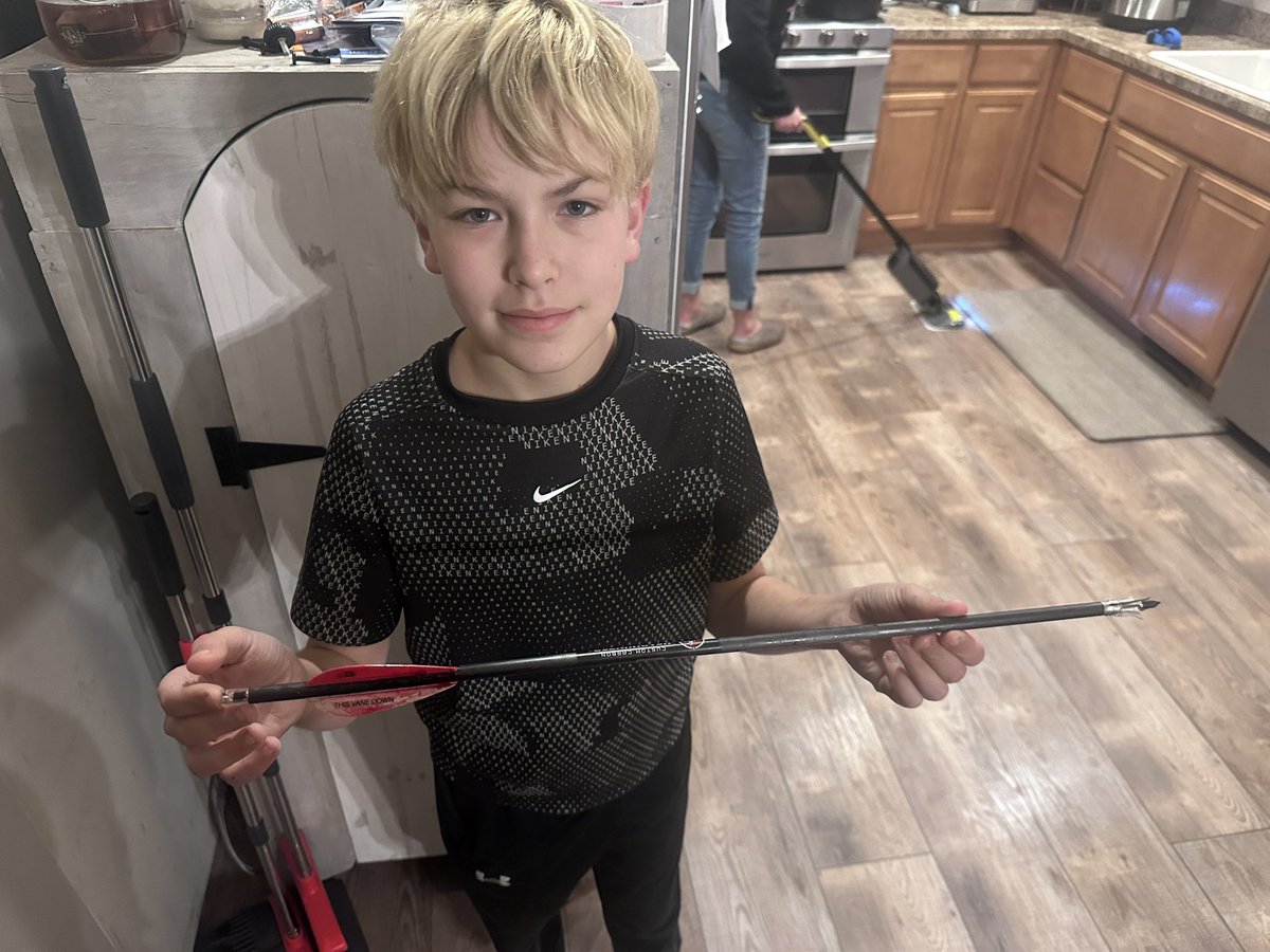 DocDos5's tweet image. It ain’t the biggest buck but it’s my sons first! Odd antlers