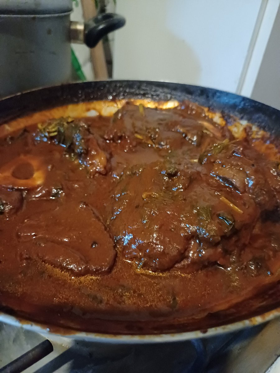 DruidBloggerOK's tweet image. Osobuco al vino tinto.
Con miel y especias.
No es por nada, pero...colosal