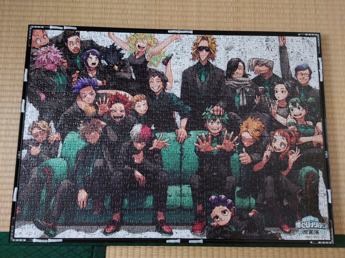 GIF_kun's tweet photo. 去年のハウル1,000ピースより時間かかったね
ノリ塗って寝m zzZ… https://t.co/3XaJcVA79d