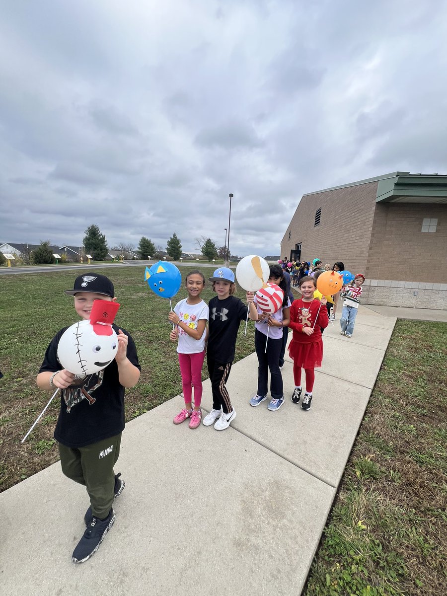 Mrs. Smith tweet media