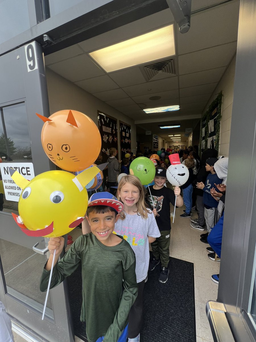 Mrs. Smith tweet media