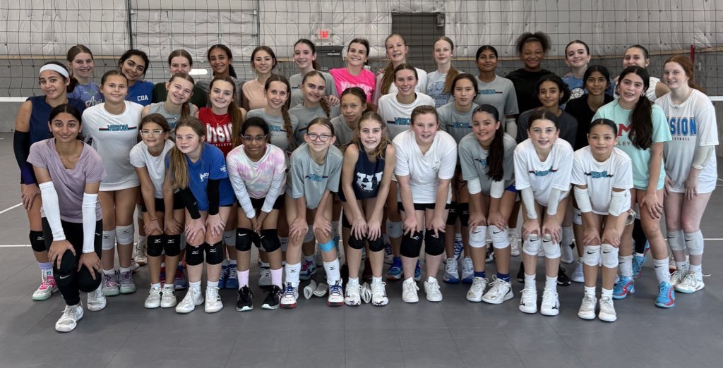 VisionVBClub1's tweet image. Thanksgiving Break Camp is a wrap! These girls showed up, worked hard, and made the most of their break. Now they&apos;ve earned the opportunity to kick back and enjoy some Thanksgiving fun! #WeAreVision #HighFiveSeason