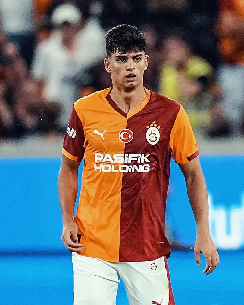 Yaşa Galatasaray 👏👏aslan parçası üzme kendini 
#Galatasaray #ardaunyay