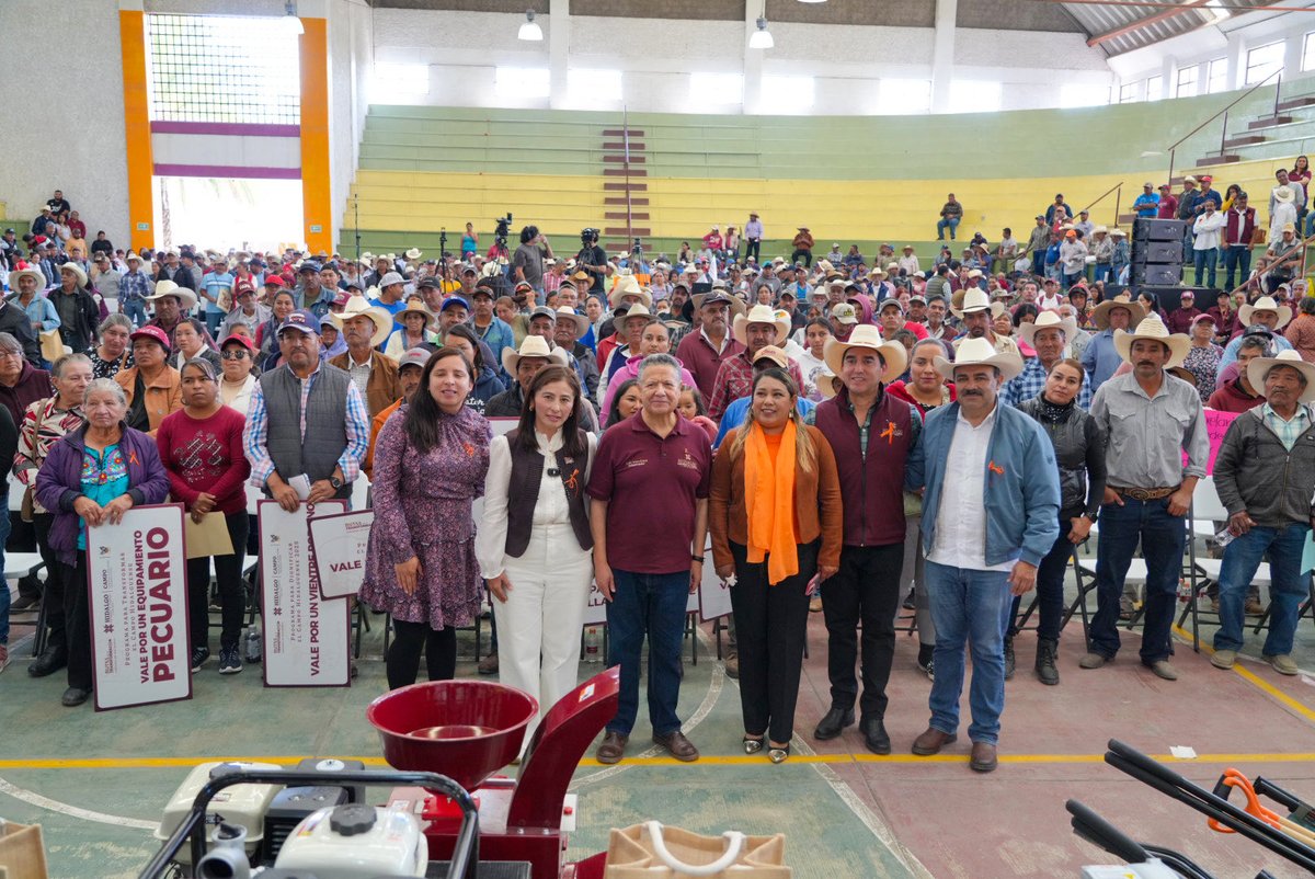 juliomenchaca_'s tweet image. En Huichapan impulsamos la tecnificación agrícola para que más productoras y productores cuenten con herramientas que impulsen su crecimiento.

Acercamos estos apoyos que fortalecen al campo hidalguense: 

     •Equipamiento acuícola, avícola y pecuario
     •Vientres porcinos…