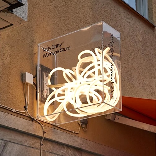 𝙗𝙡𝙖𝙣𝙠 tweet media