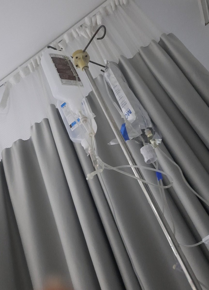 السلام عليكم ورحمة الله وبركاته. 
_ أجمل إخوة وأخوات. 
وحشتونى جدا.. آسفة لعدم ردي عليكم بسبب دور برد قاسي و إصابتى بعدوى فيروسية..
_ وان شاء الله انزل تغيرداتى المسجلة وآسفة تانى مرة لعدم ردي🌺
.. ولا آركم الله مكروه.. أسألك الدعاء لي❤