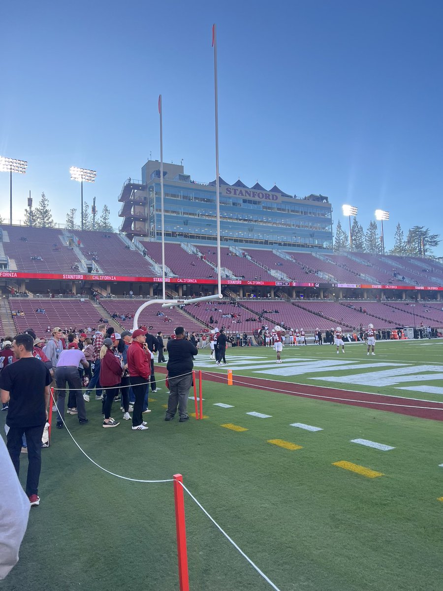 eli_dukes13's tweet image. I had a great time and visit at the Stanford game! Thank you @M_80lane for the invite! @StanfordFB @BrandonHuffman @TheUCReport @adamgorney @CoachCarnazzo