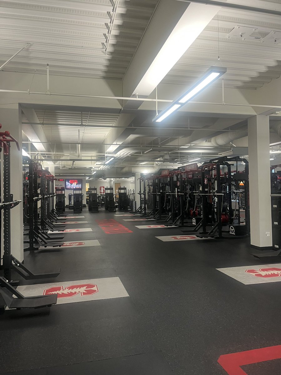 eli_dukes13's tweet image. I had a great time and visit at the Stanford game! Thank you @M_80lane for the invite! @StanfordFB @BrandonHuffman @TheUCReport @adamgorney @CoachCarnazzo