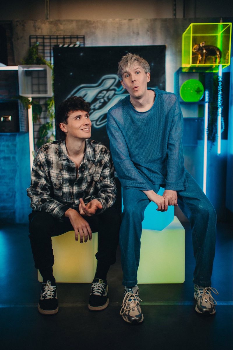 danisnotafrog's tweet image. ✩₊˚.⋆ ݁ᛪ༙⋆⁺₊✧
About me:
✧ 2014 dnp phan ⚞•⚟
✧ Mod of @DAPGHS
✧ NashPhil Tit
✧ WWWY 2024 
✧ MCR Tampa ‘25, Nashville ‘26
✧ Cat, Plant, and Fish Dad 🐈‍⬛🐠
✧ Poly &amp;amp; Pagan 🌙
Other interests:
✧ YouTube, Movies, WWE Wrestling, and any gaming 
✩₊˚.⋆ ݁ᛪ༙⋆⁺₊✧