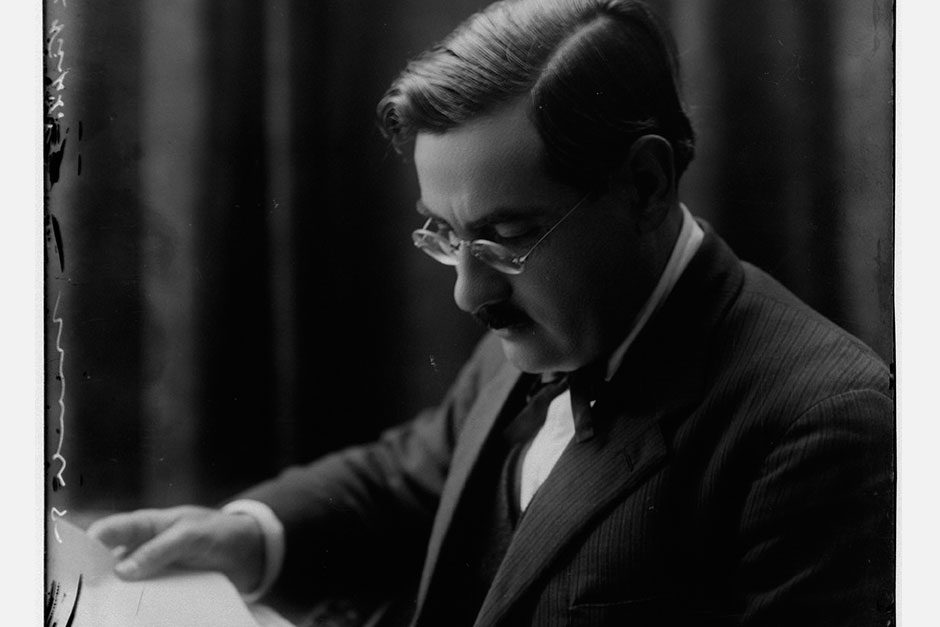 "No es tracta que els polítics de Madrid ens governin bé (cosa, altrament, una mica difícil). Es tracta que deixin de governar-nos".
Antoni Rovira i Virgili, president del Parlament, historiador i editor, va néixer a Tarragona el 26 de novembre de 1882